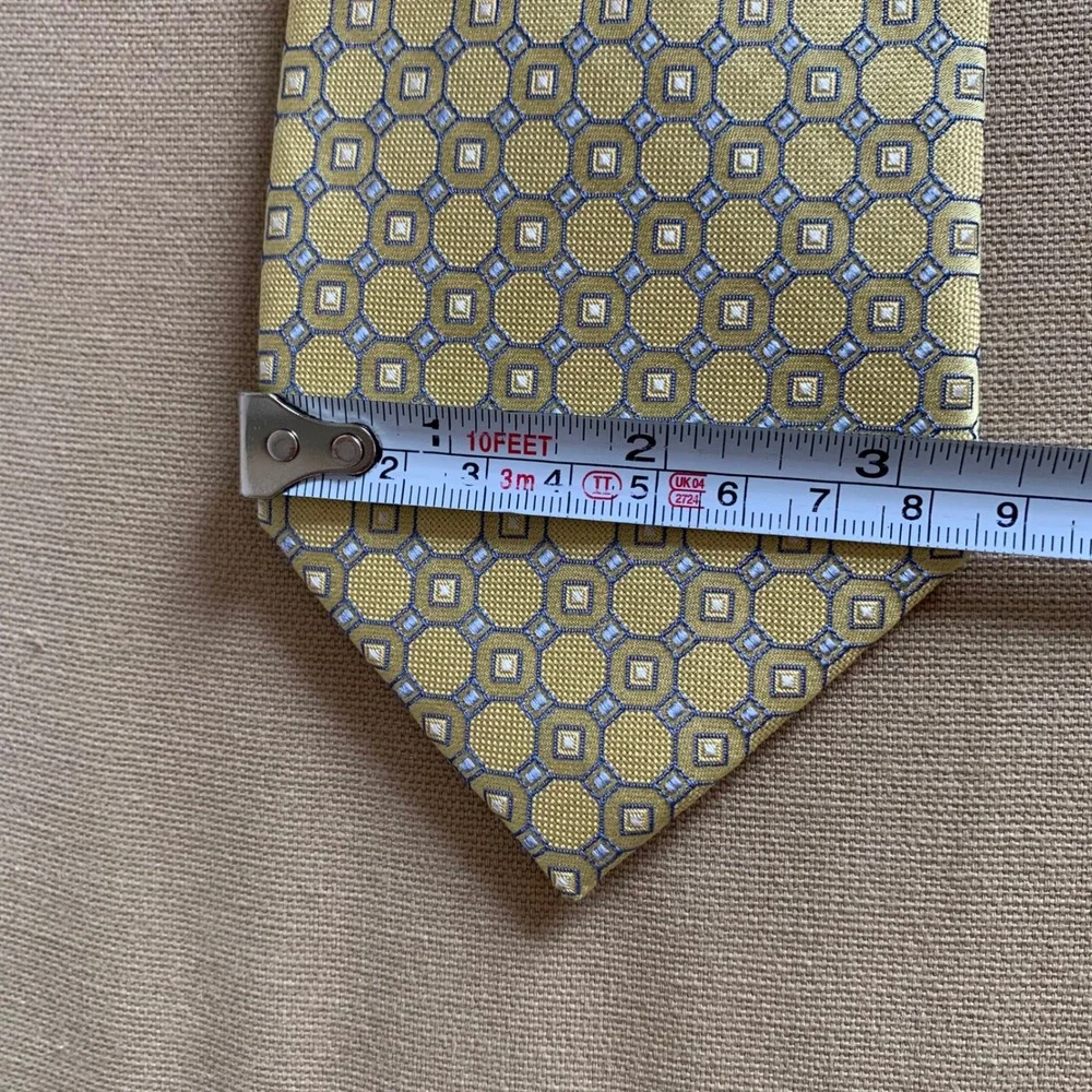 Tommy Hilfiger Mens Yellow Blue Geometric 100% Silk Tie 3 1/4